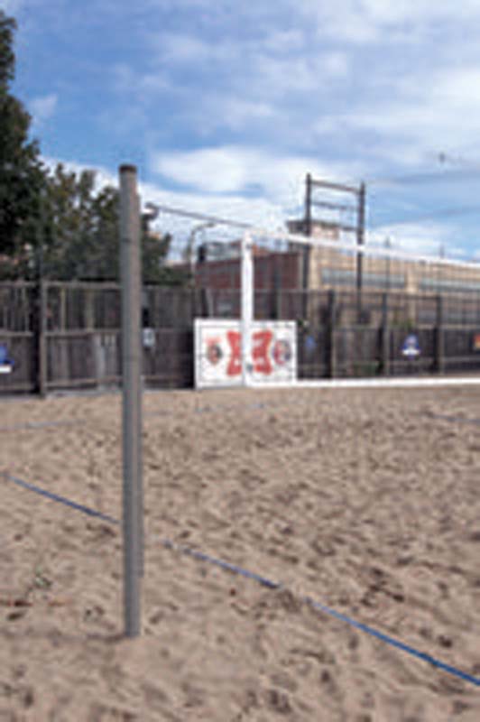 Bison-Match-Point-Competition-Outdoor-Volleyball-System